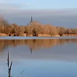 Margit Am Park Apartment *