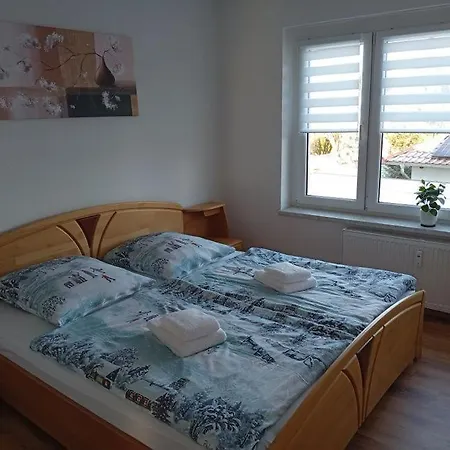 Margit Am Park Apartament *